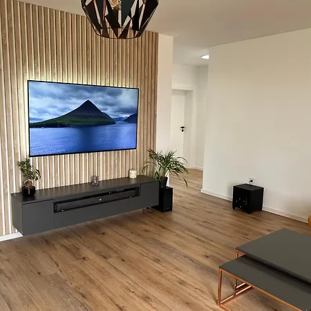 Moderny Luxusny Domcek S Vyhladom Na Zamok Holiday home *