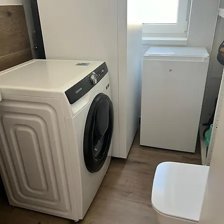 Moderny Stylovy Domcek S Virivkou-jacuzzi *