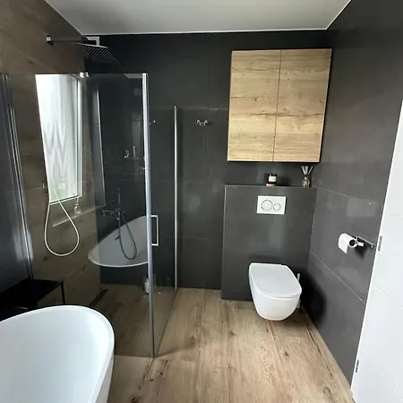 Moderny Stylovy Domcek S Virivkou-jacuzzi Сasa de vacaciones