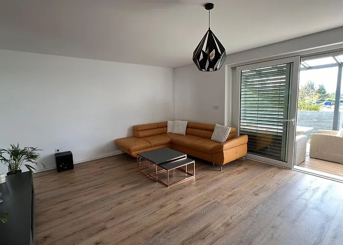 Moderny Stylovy Domcek S Virivkou-jacuzzi * Prievidza