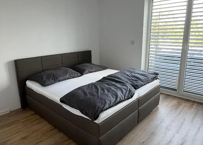 Moderny Stylovy Domcek S Virivkou-jacuzzi