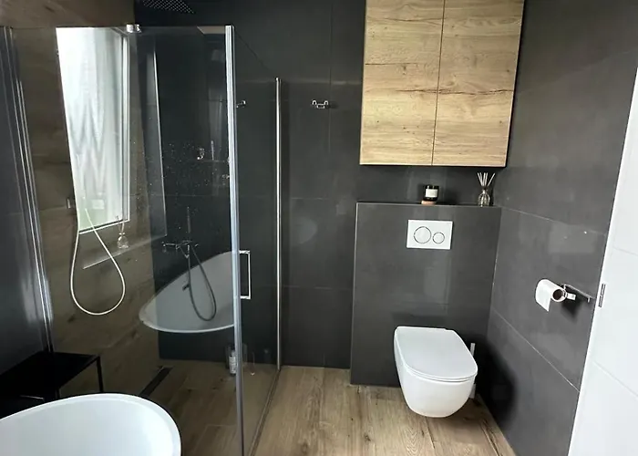 Moderny Stylovy Domcek S Virivkou-jacuzzi Ferienhaus